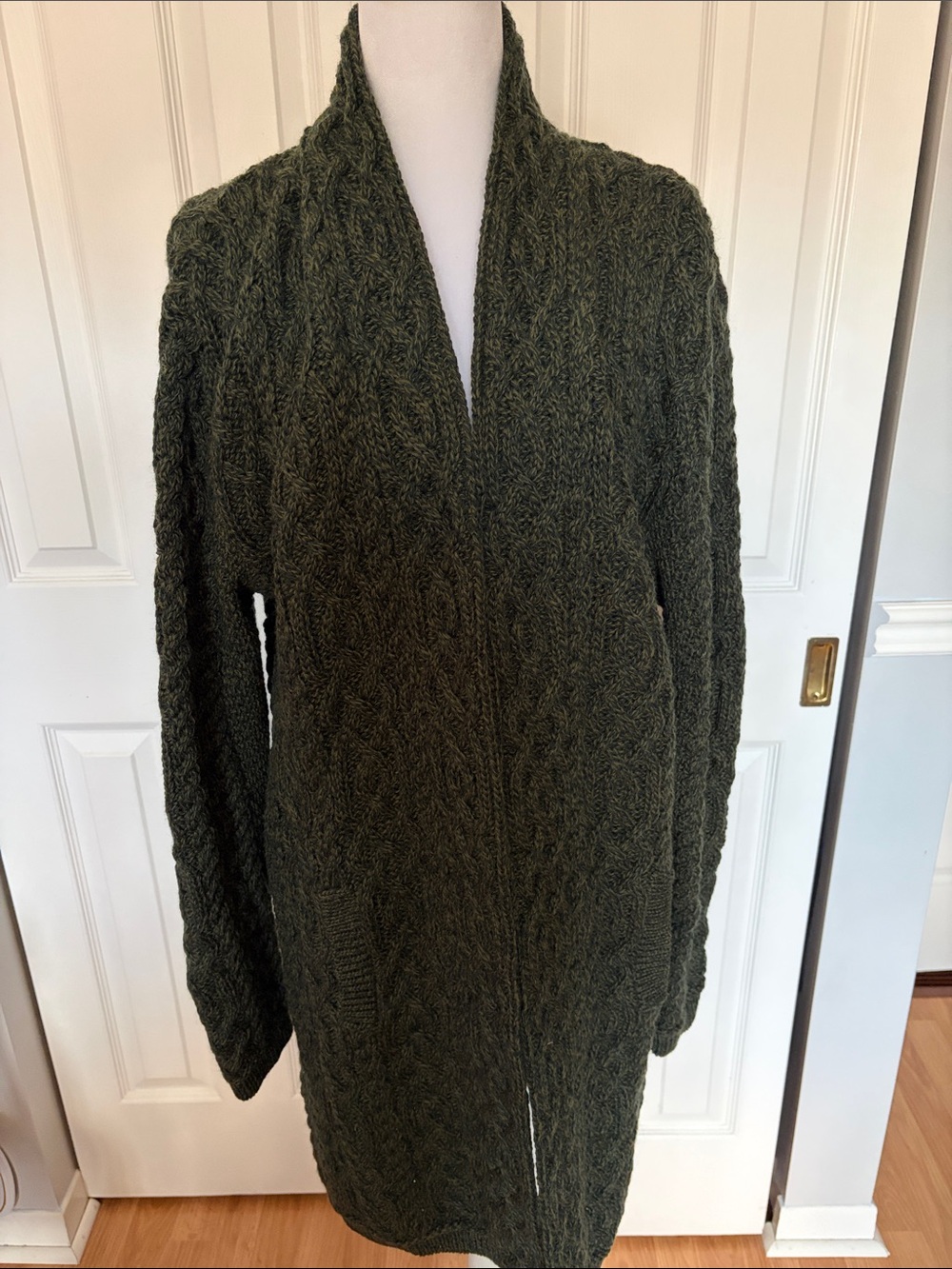 Aran Crafts NWOT 100% Merino Wool Olive Cable-Knit Open Cardigan